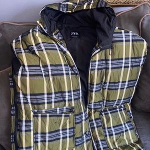 Green plaid sleeveless cape puncho jacket